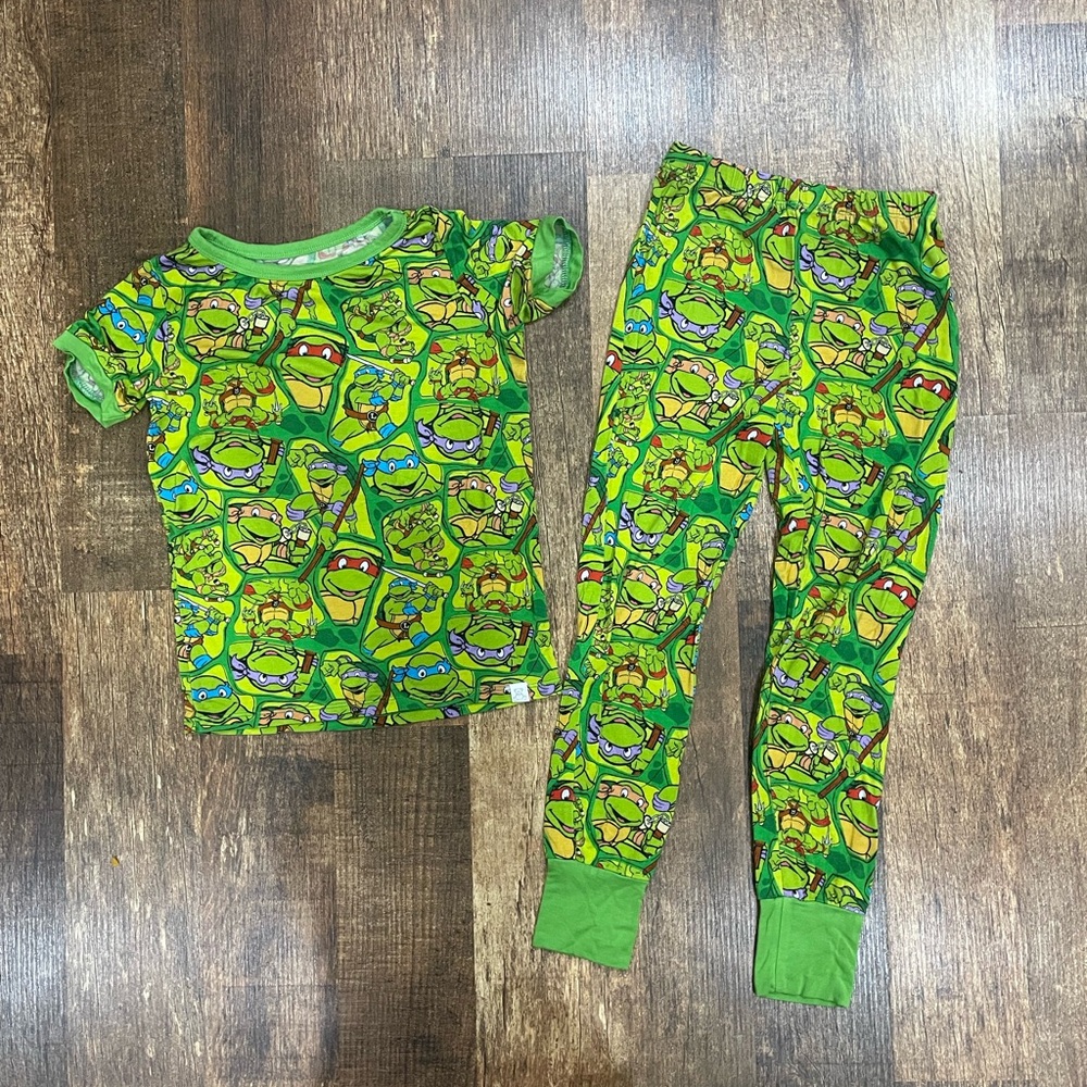 Little Snuggles TMNT Bamboo Pajama Set Size 3